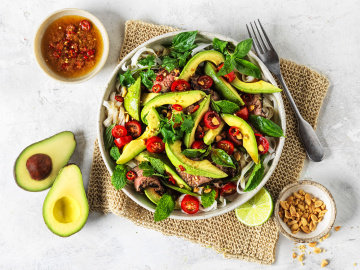 Thai beef and avocado salad